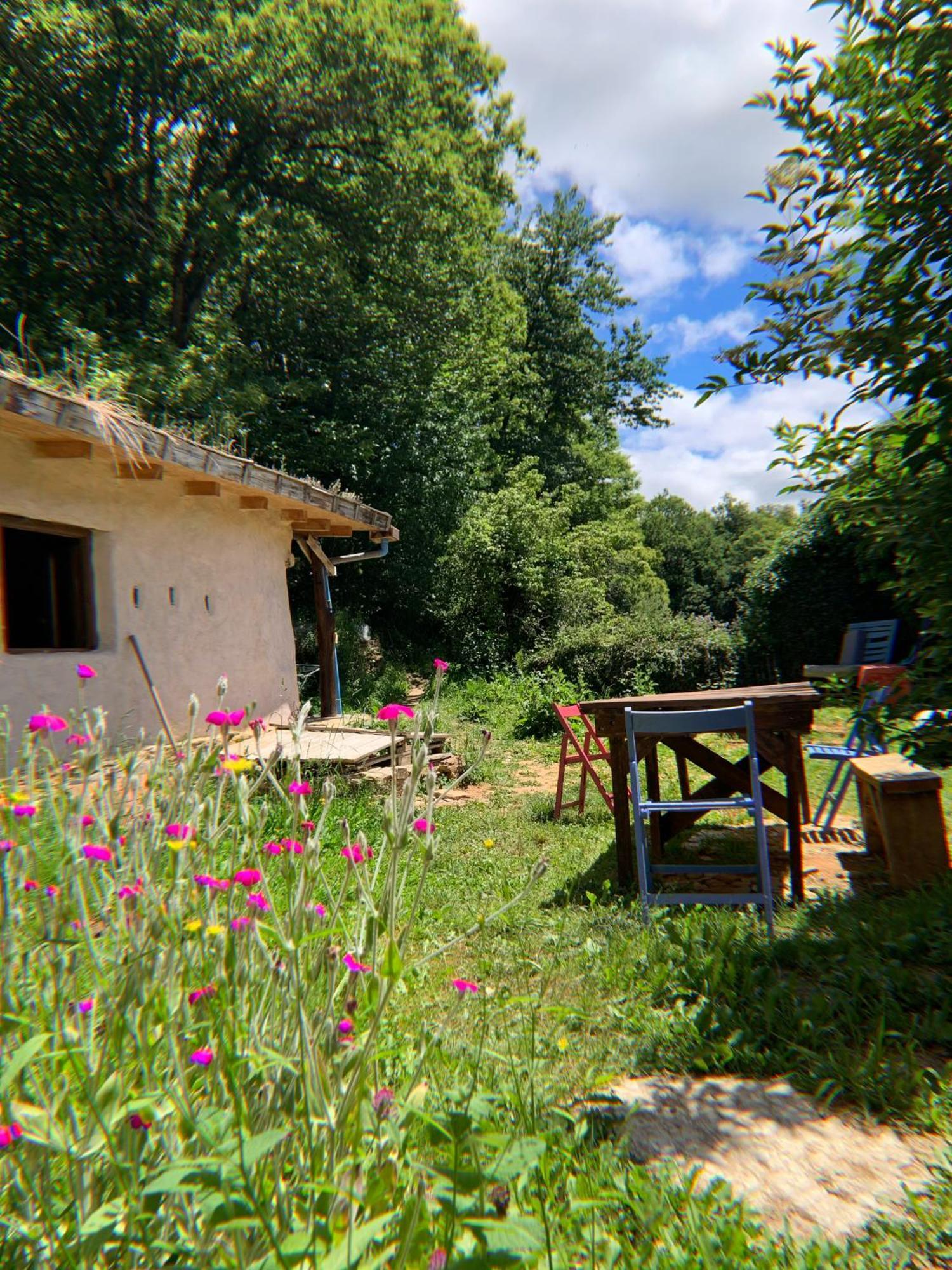 Albergue Eco El Beso - Vegano ตริอากาสเตลา ภายนอก รูปภาพ