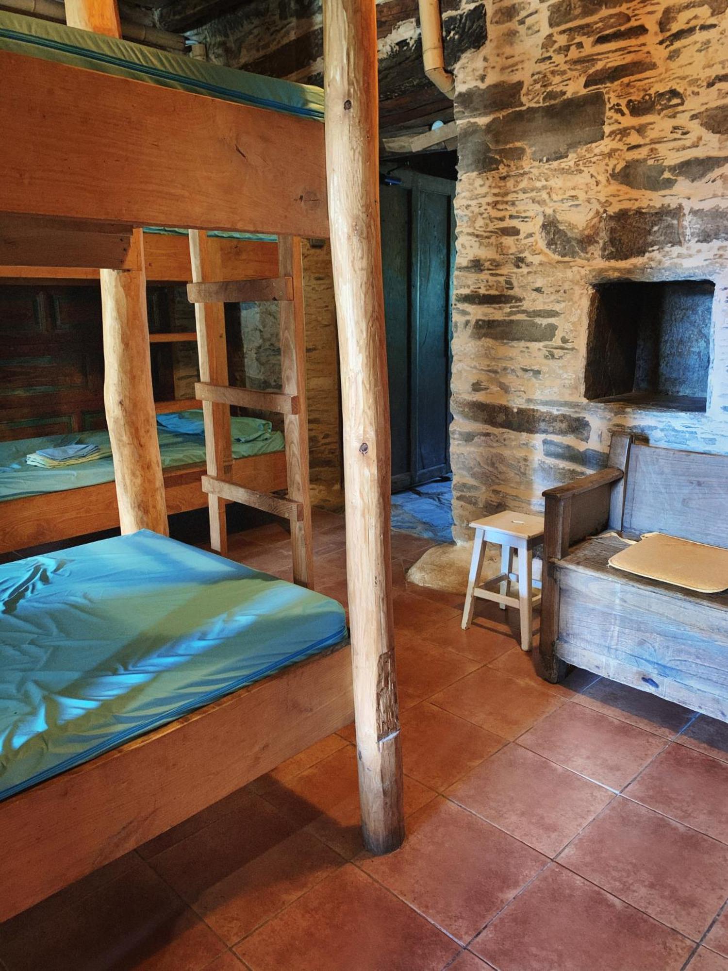 Albergue Eco El Beso - Vegano ตริอากาสเตลา ภายนอก รูปภาพ